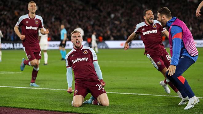 TA：利物浦的埃利奥特需要做出改变，德甲或许是完美之选