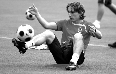 篮球CBA球队更换外援，期待改善进攻