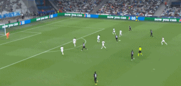 曼城德布劳内助攻斯特林得分